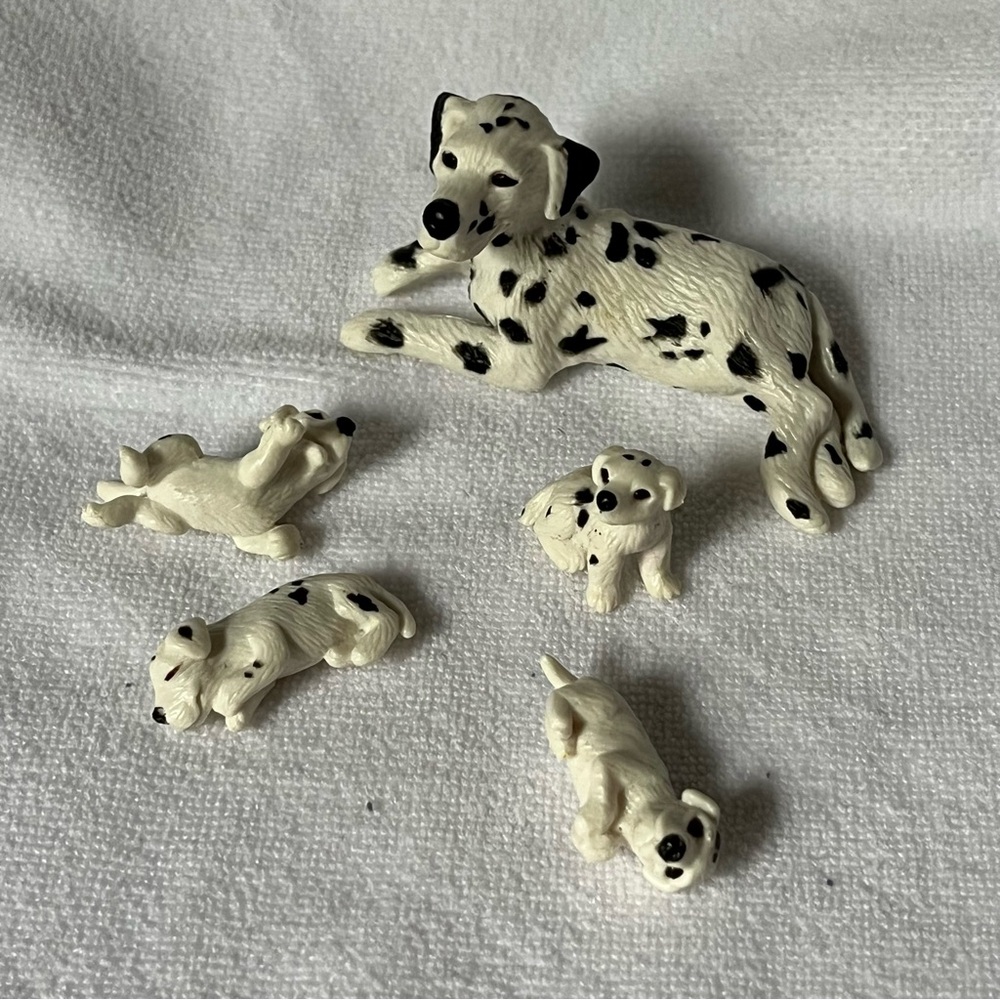Puppy In My Pocket Family Dalmatian Dog Rowan 1994 MEG 90s Mom Puppies Set